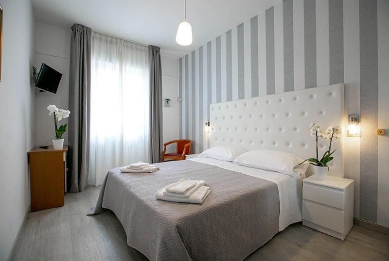 Hotel La Perla רימיני מראה חיצוני תמונה