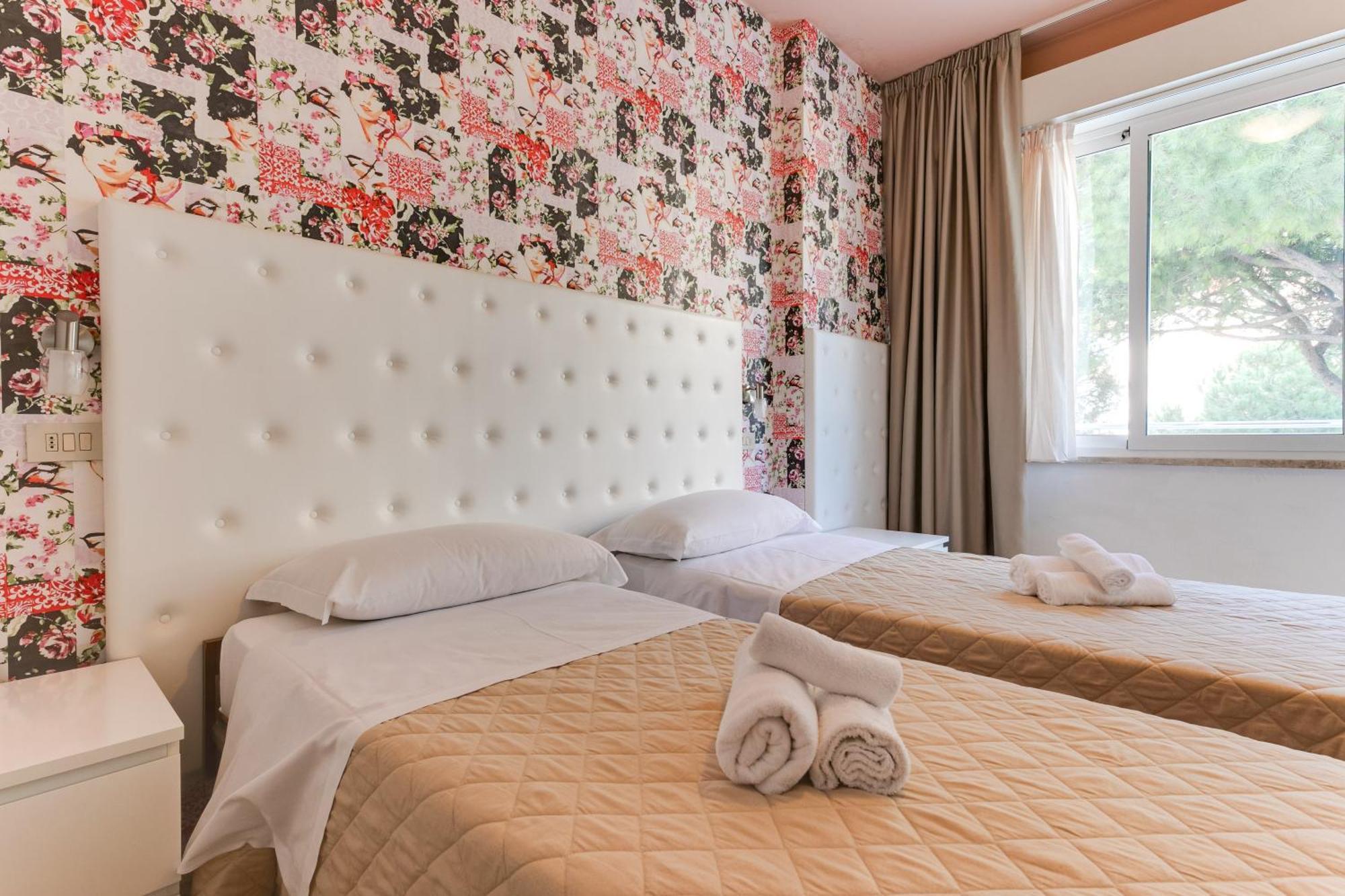 Hotel La Perla רימיני מראה חיצוני תמונה