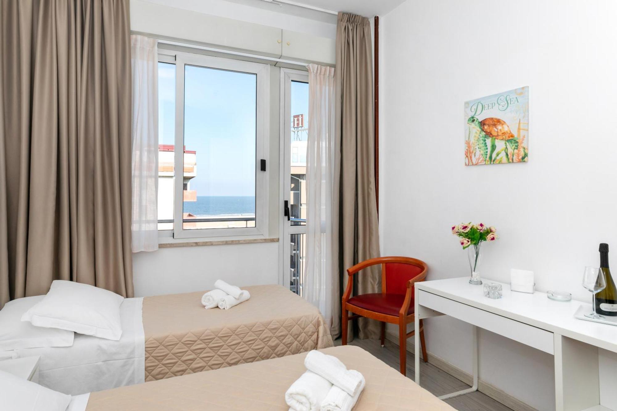 Hotel La Perla רימיני מראה חיצוני תמונה