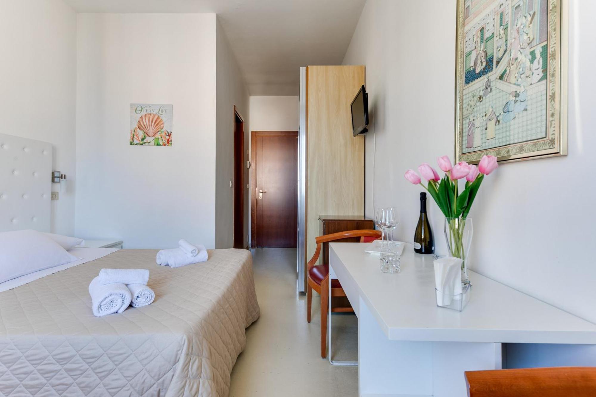 Hotel La Perla רימיני מראה חיצוני תמונה