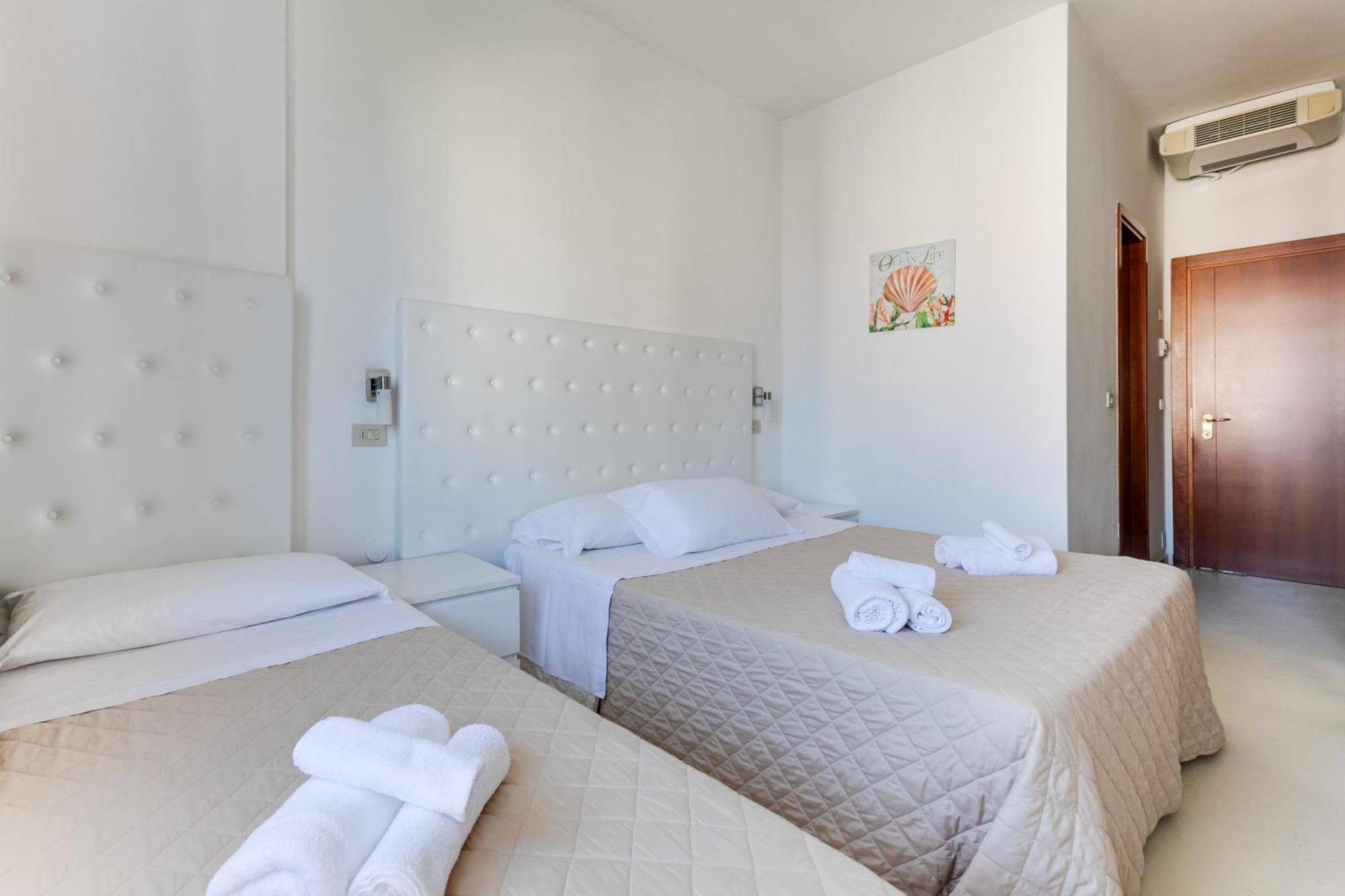 Hotel La Perla רימיני מראה חיצוני תמונה