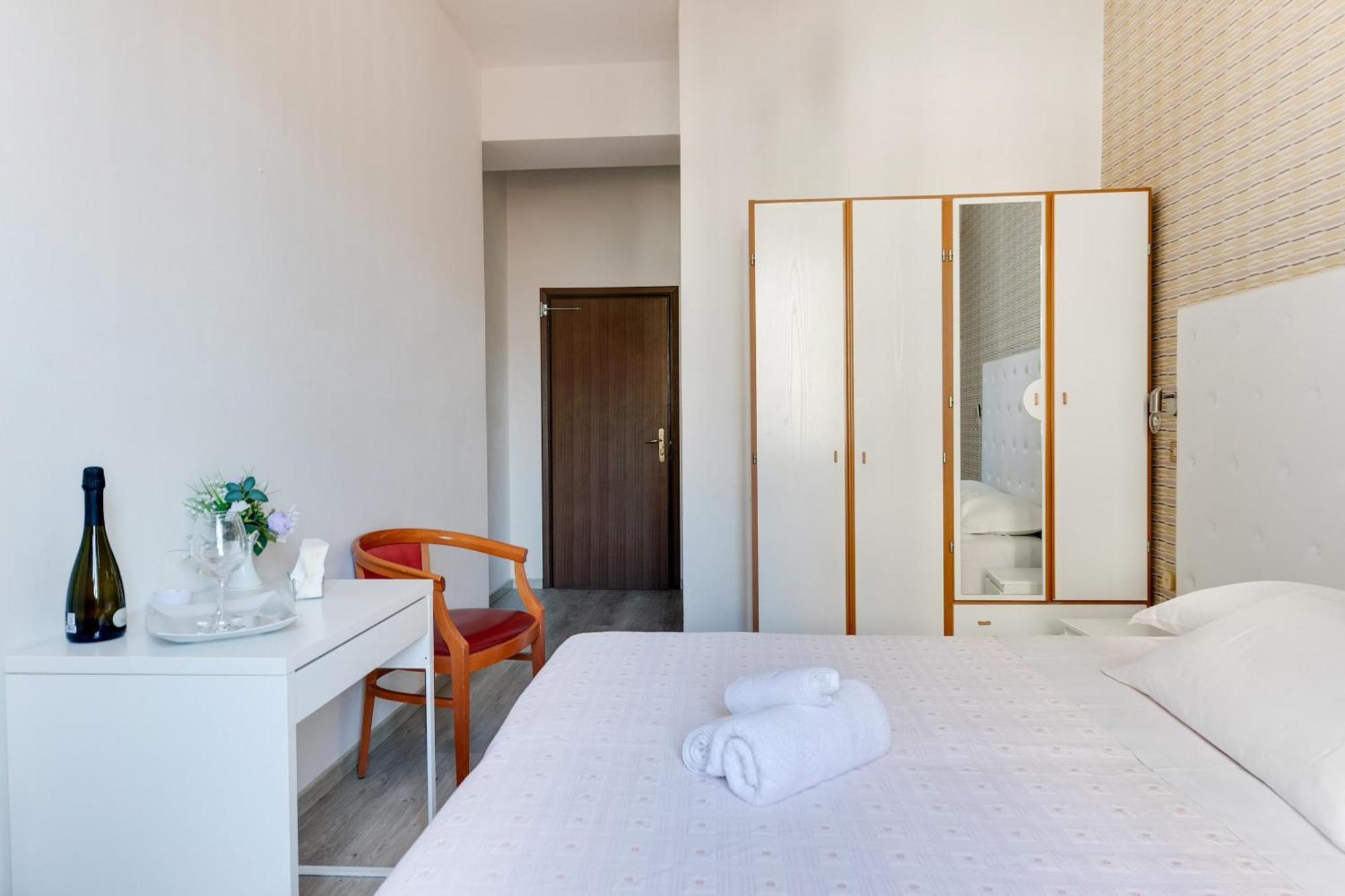 Hotel La Perla רימיני מראה חיצוני תמונה