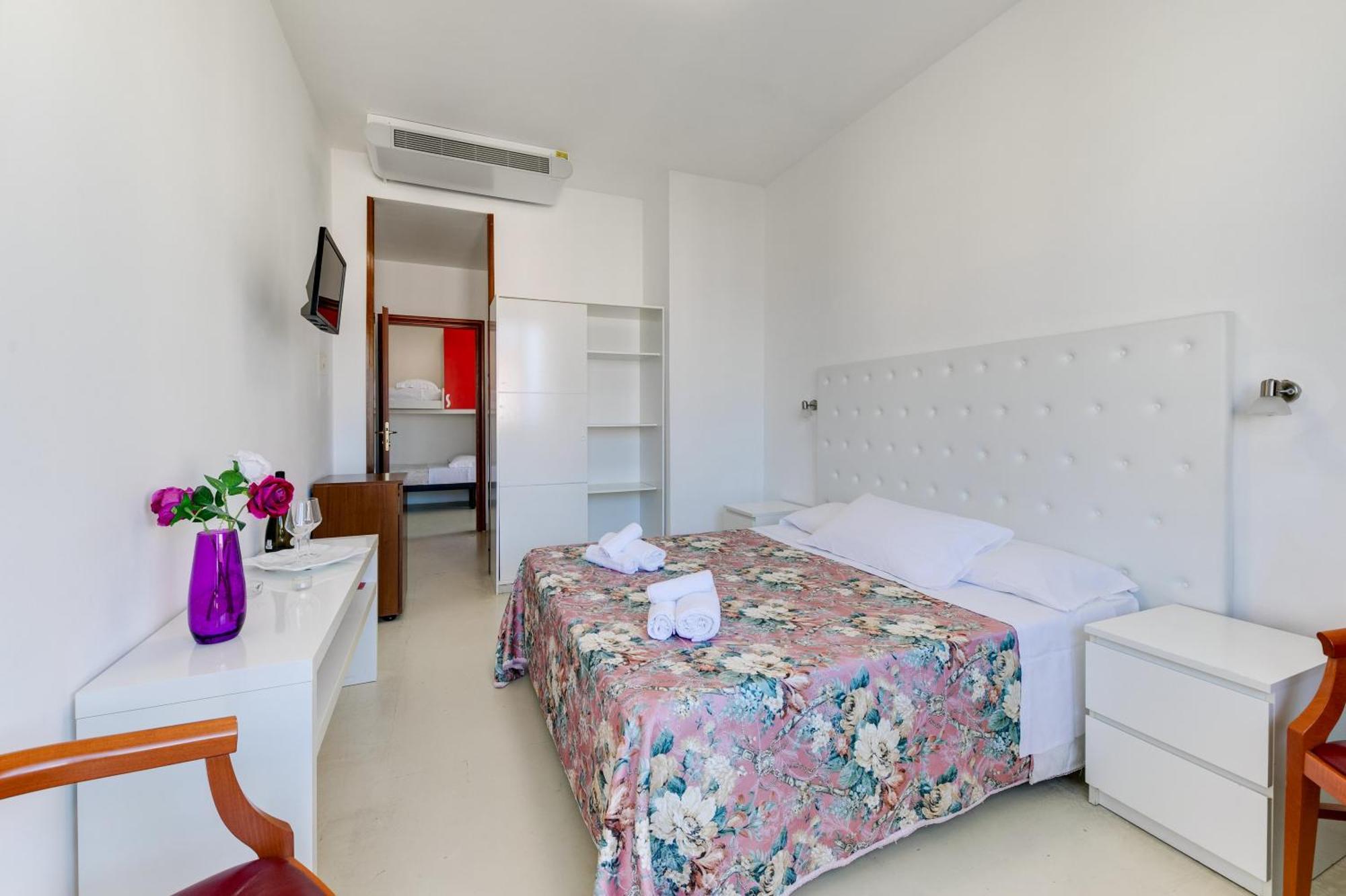 Hotel La Perla רימיני מראה חיצוני תמונה