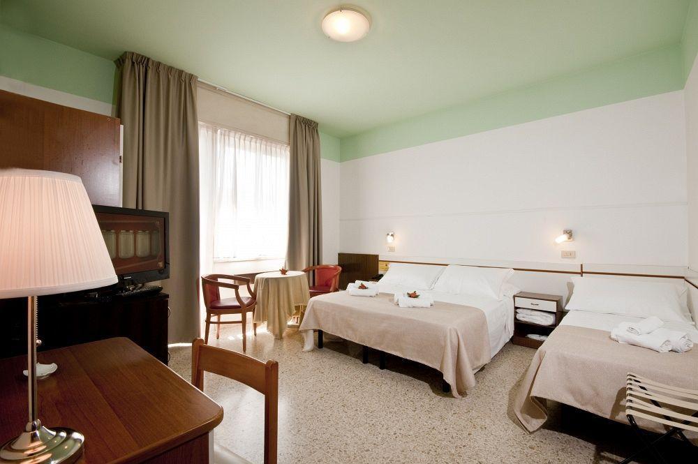 Hotel La Perla רימיני מראה חיצוני תמונה